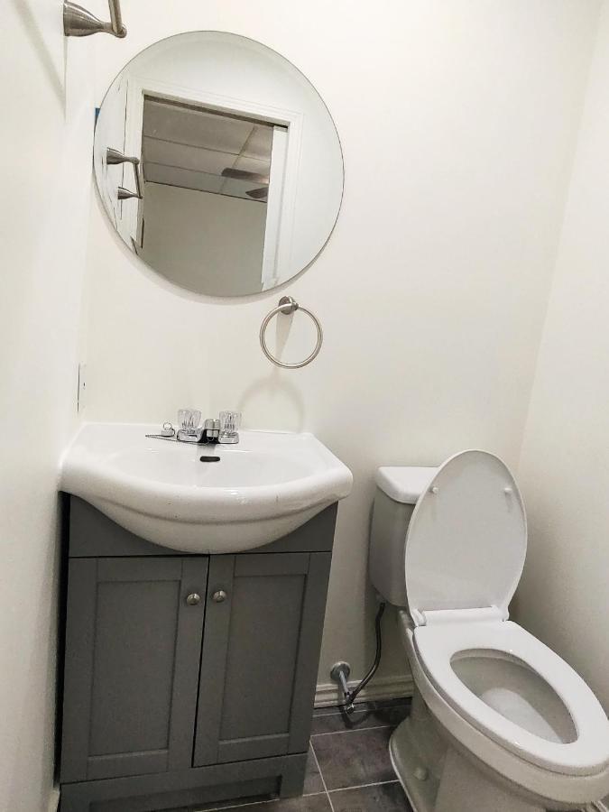 Welcome To Airbnb Saint-Jean-sur-Richelieu Exteriör bild