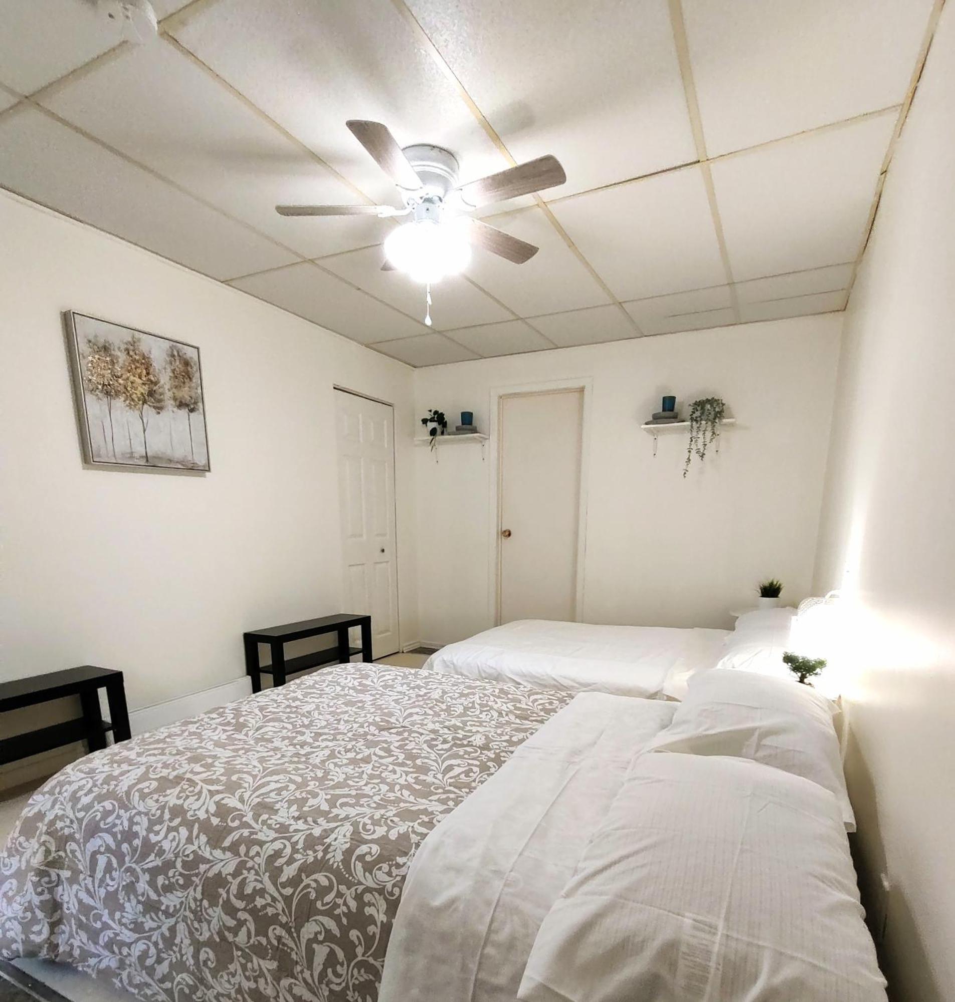 Welcome To Airbnb Saint-Jean-sur-Richelieu Rum bild